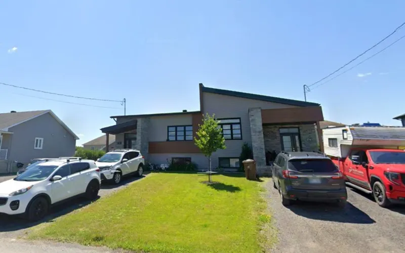 Duplex côte à côte sur la rue Guilbault, à Notre-Dame-de-Lourdes
