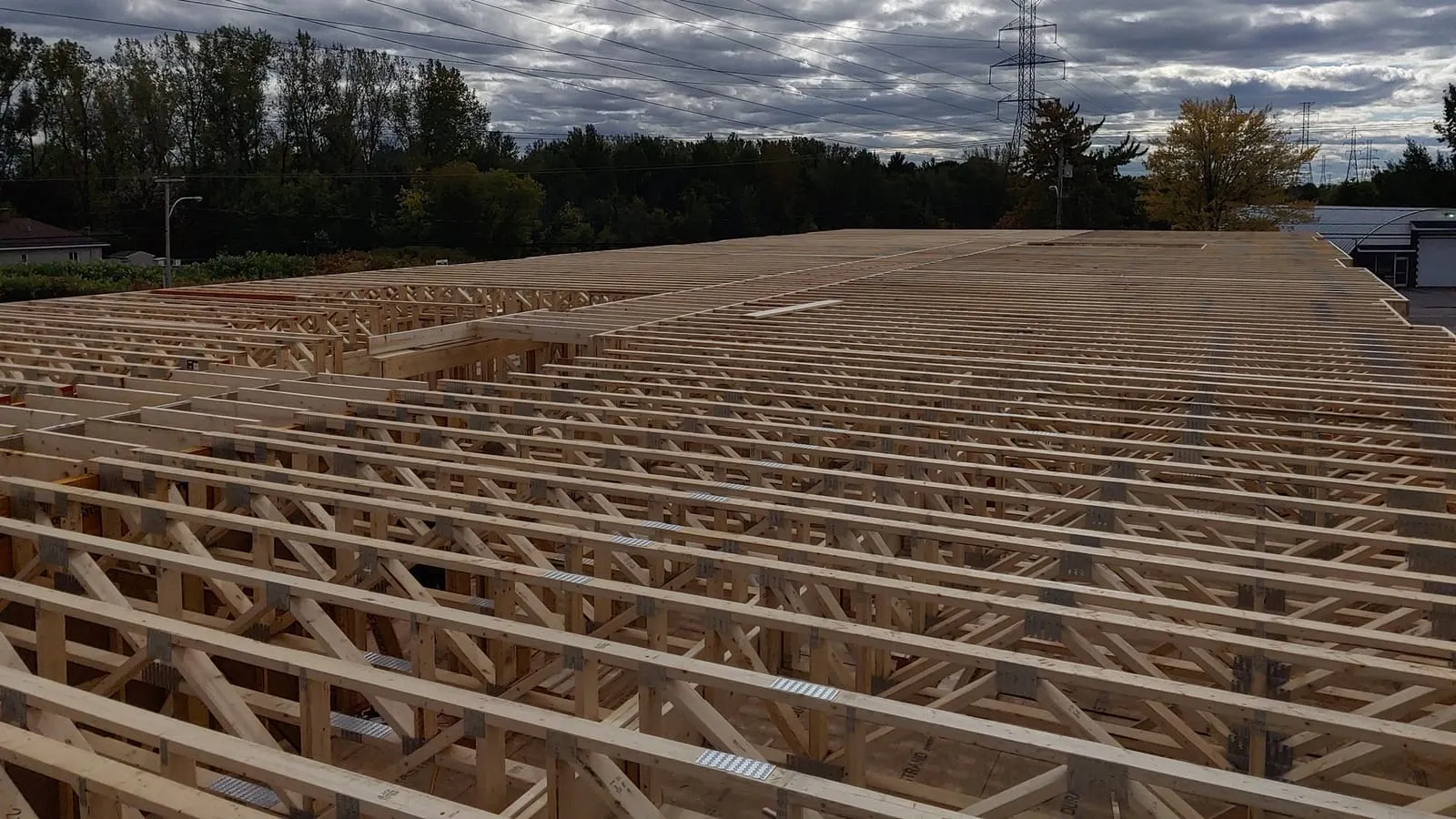 Équipe de sous-traitants sur un chantier de construction